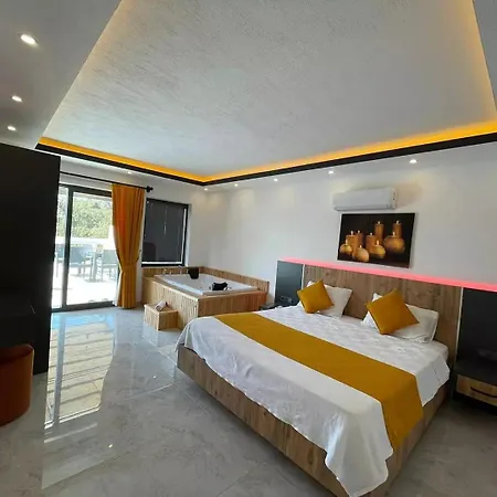 Eyfel Luxury With Private Pool Uzumlu (Mediterranean)